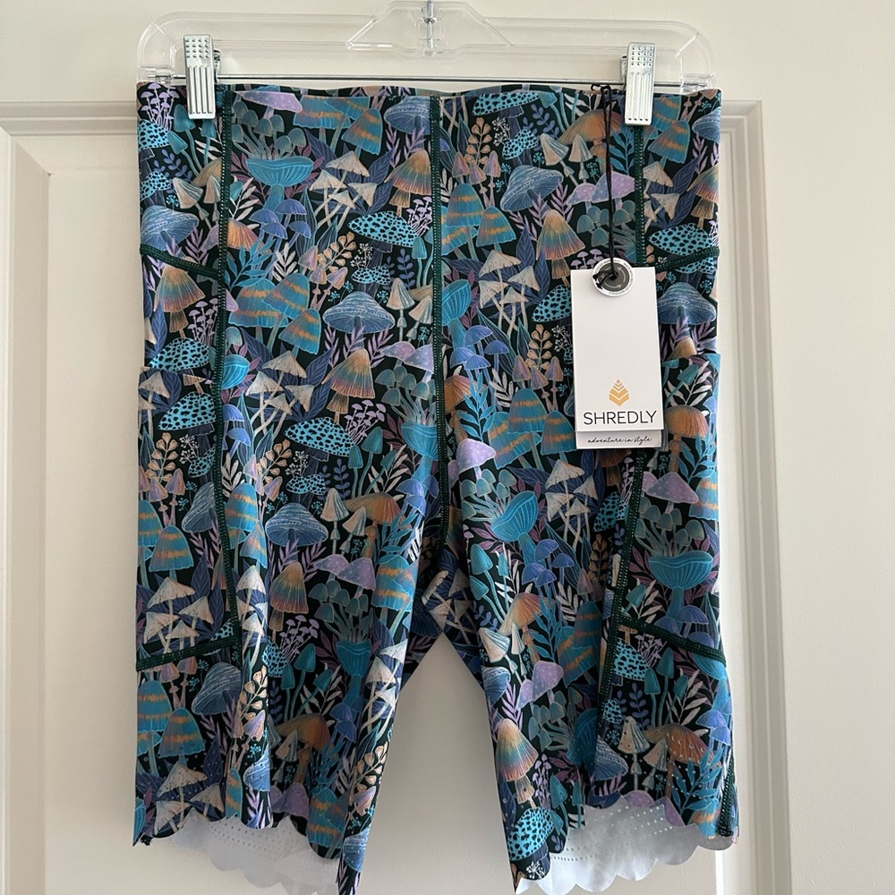 Shredly Women's Athletic Biker Shorts- Bella Mushroom pattern